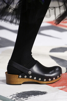 Details Christian Dior , Details Dior Fall 2018 Ready-to-Wear , Детали показа Кристиан Диор , Детали показа Диор осень зима 2018 , Fashion show , неделя моды в Париже , PFW , Мария Грация Кьюри , Mainstyles